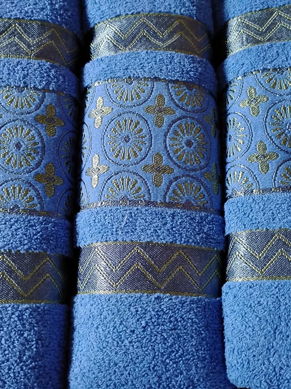 Cotton On plush hot